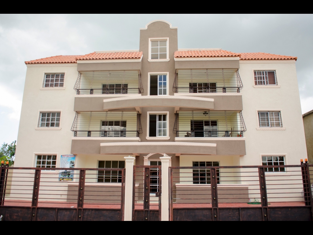 AMPLIOS APARTAMENTOS EN AUT. SAN ISIDRO